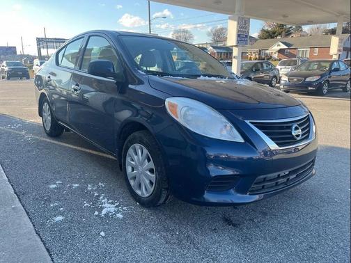 2014 Nissan Versa 1.6 SV