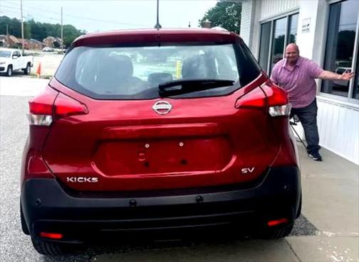 2020 Nissan Kicks SV