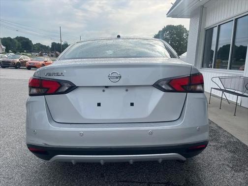 2021 Nissan Versa 1.6 S