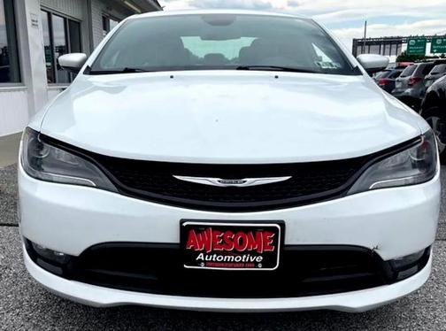 Bright White Clearcoat 2016 Chrysler 200 S