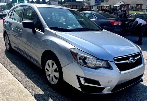 Ice Silver Metallic 2016 Subaru Impreza 2.0i