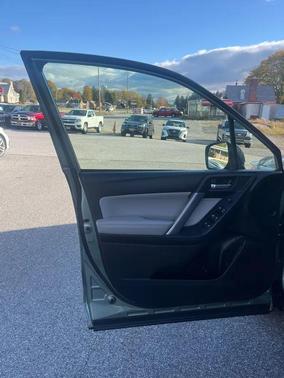 Jasmine Green Metallic 2015 Subaru Forester 2.5i Limited