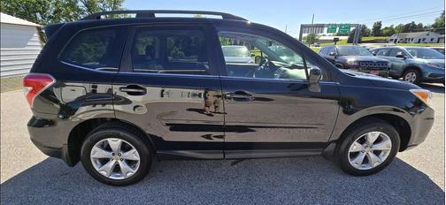 Crystal Black Silica 2016 Subaru Forester 2.5i Limited