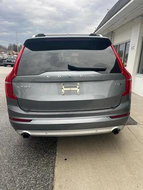 2018 Volvo XC90 T5 Momentum