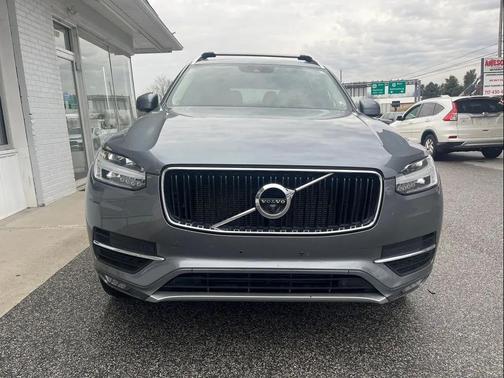 2018 Volvo XC90 T5 Momentum