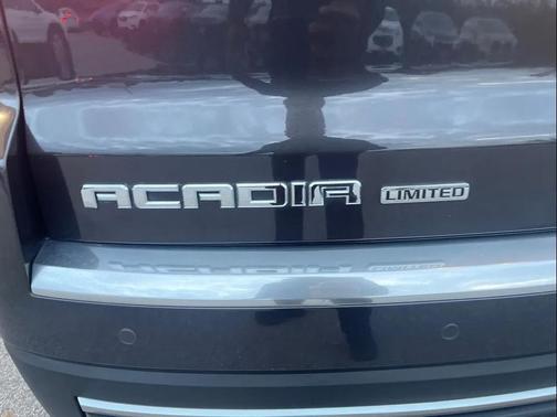 2017 GMC Acadia Limited