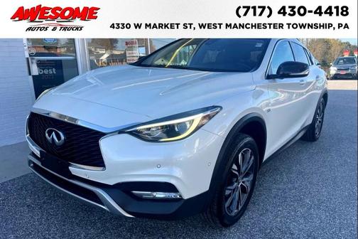 2017 INFINITI QX30 Premium