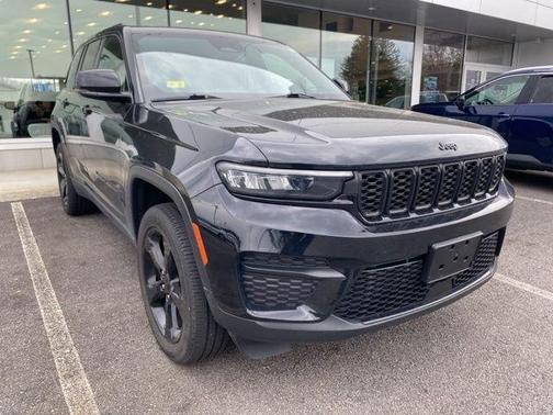 2023 Jeep Grand Cherokee Altitude