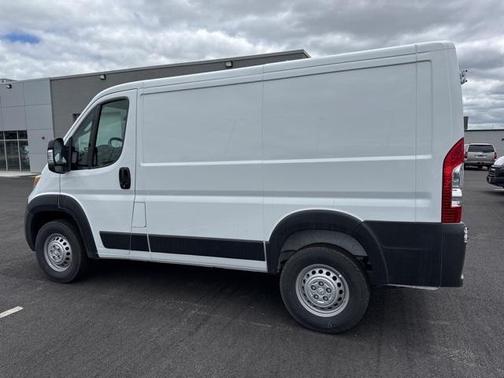 2025 RAM ProMaster 1500 Low Roof
