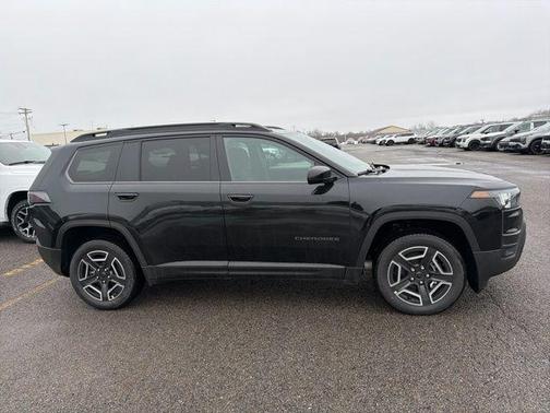 2026 Jeep Cherokee LAREDO/LIMITED