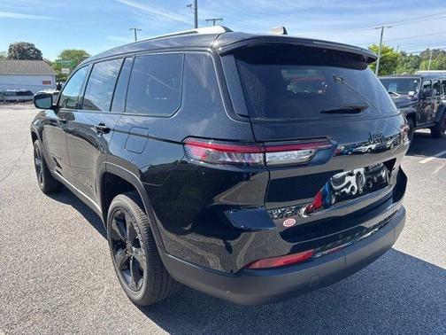 2025 Jeep Grand Cherokee L Laredo
