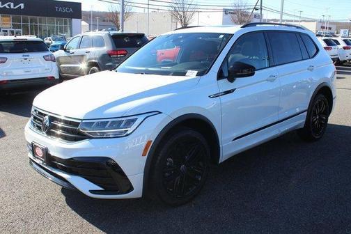2022 Volkswagen Tiguan 2.0T SE R-Line Black