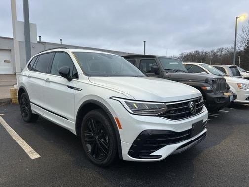 2022 Volkswagen Tiguan 2.0T SE R-Line Black