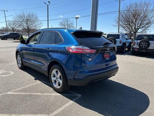 2023 Ford Edge SE