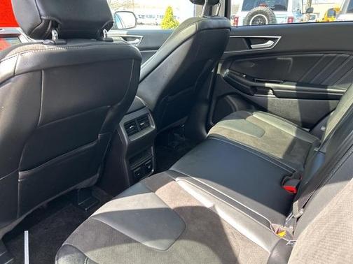 2017 Ford Edge Sport