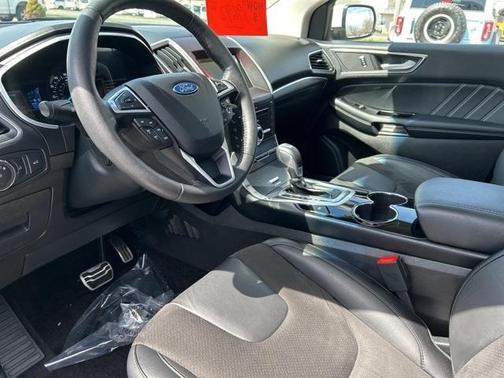 2017 Ford Edge Sport