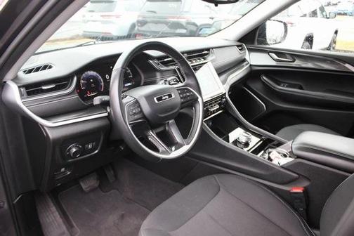 2022 Jeep Grand Cherokee L Laredo