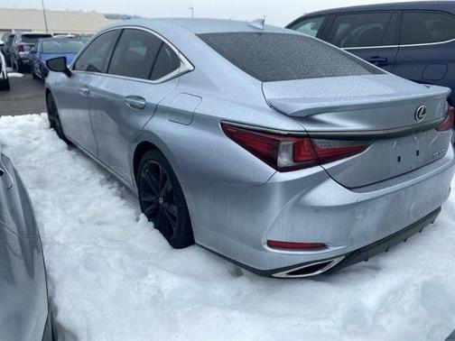 2024 Lexus ES 350 F SPORT Handling