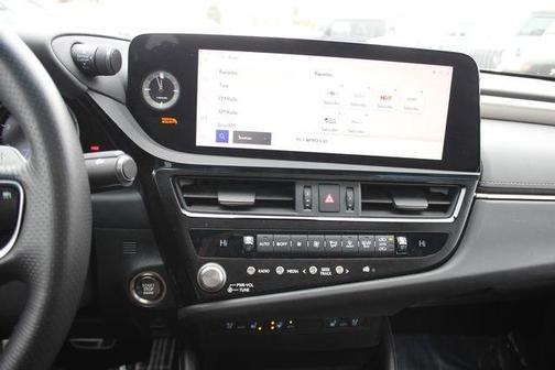 2024 Lexus ES 350 F SPORT Handling