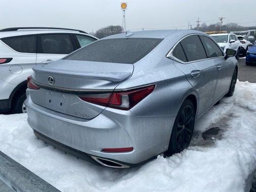 2024 Lexus ES 350 F SPORT Handling