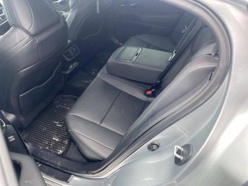 2024 Lexus ES 350 F SPORT Handling