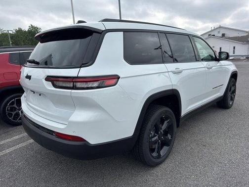 2025 Jeep Grand Cherokee L Laredo