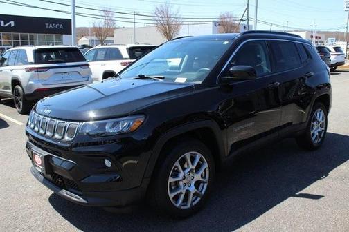 2022 Jeep Compass Latitude Lux