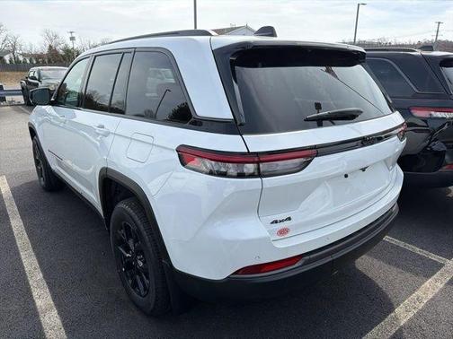 2026 Jeep Grand Cherokee Laredo