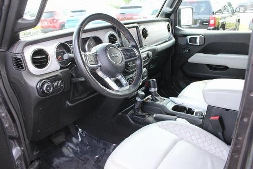 2021 Jeep Wrangler Unlimited Sahara Altitude