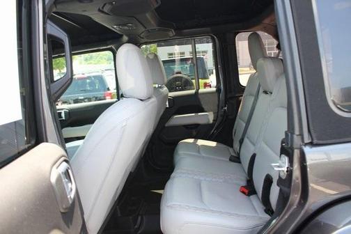 2021 Jeep Wrangler Unlimited Sahara Altitude