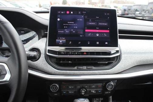 Black 2022 Jeep Compass Latitude