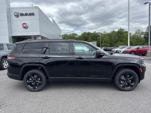 2025 Jeep Grand Cherokee L Laredo