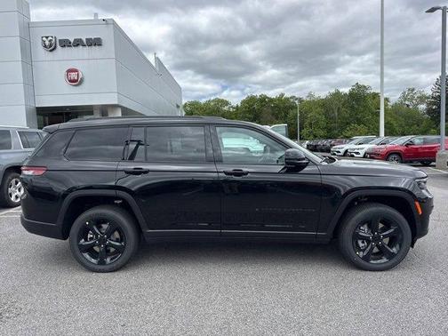 2025 Jeep Grand Cherokee L Laredo
