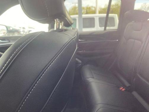 White 2024 Jeep Grand Cherokee Overland