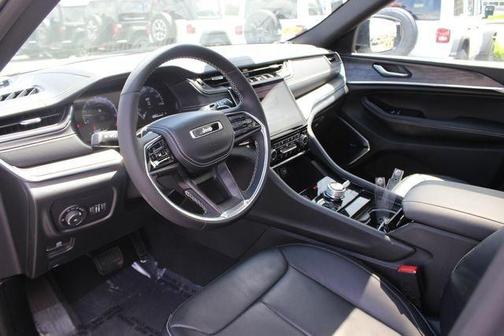 White 2024 Jeep Grand Cherokee Overland