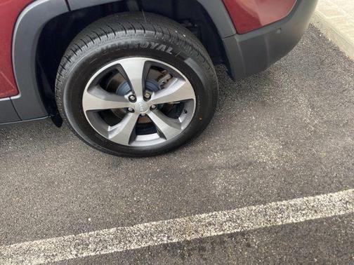 Red 2021 Jeep Cherokee Limited