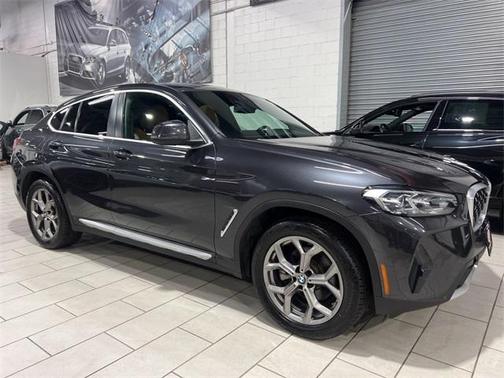2022 BMW X4 xDrive30i
