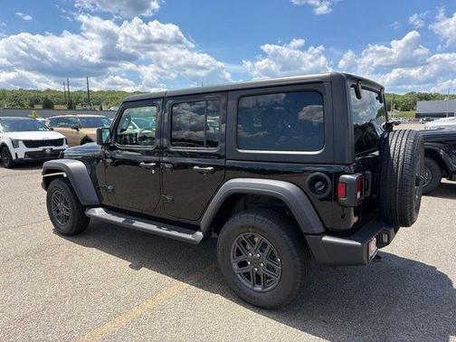 Black Clearcoat 2026 Jeep Wrangler Sport