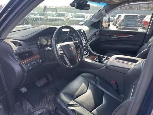 2019 Cadillac Escalade Luxury