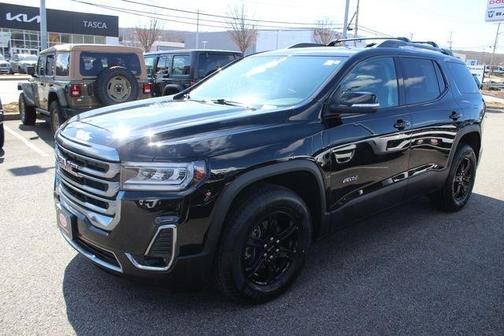 Black 2021 GMC Acadia AT4