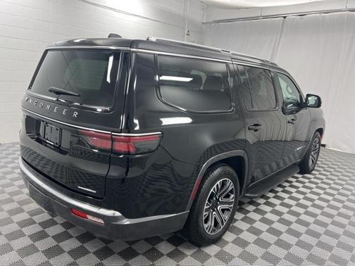 2022 Jeep Wagoneer Series III