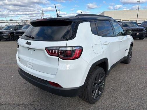 Bright White Clearcoat 2026 Jeep Compass Limited