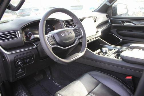 2024 Jeep Wagoneer Base