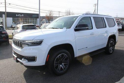 2024 Jeep Wagoneer Base