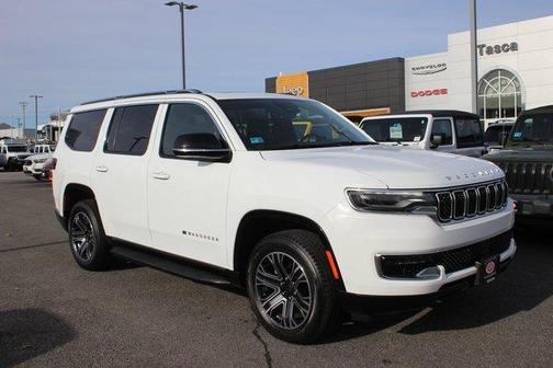 2024 Jeep Wagoneer Base