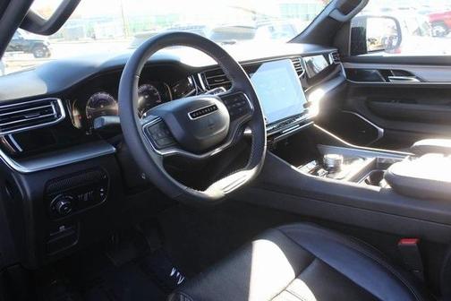 2024 Jeep Wagoneer Base