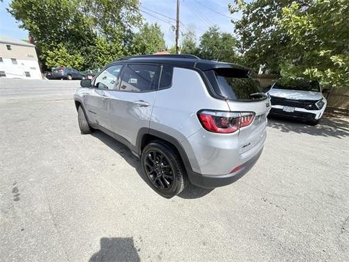 2022 Jeep Compass Altitude