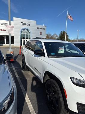 2023 Jeep Grand Cherokee L Laredo