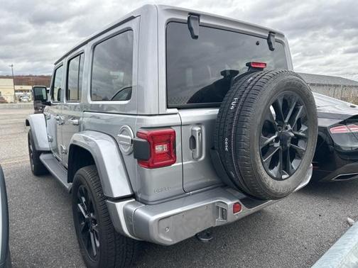 2021 Jeep Wrangler Unlimited Sahara Altitude