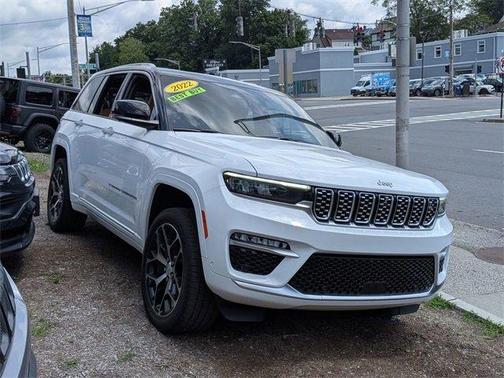 2022 Jeep Grand Cherokee Summit
